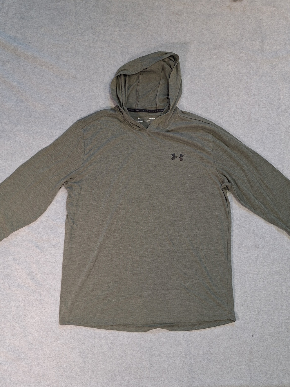 Under Armour Men’s Heather Gray Hooded Long Sleeve Shirt